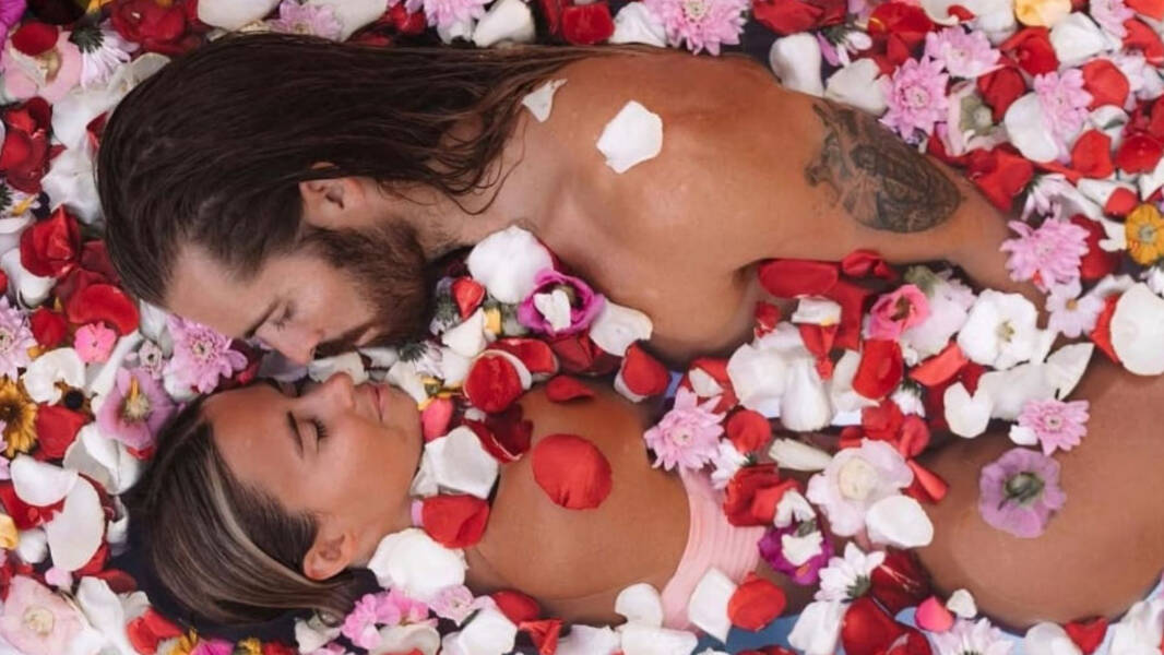 Summer in Love Fire Hot Tub