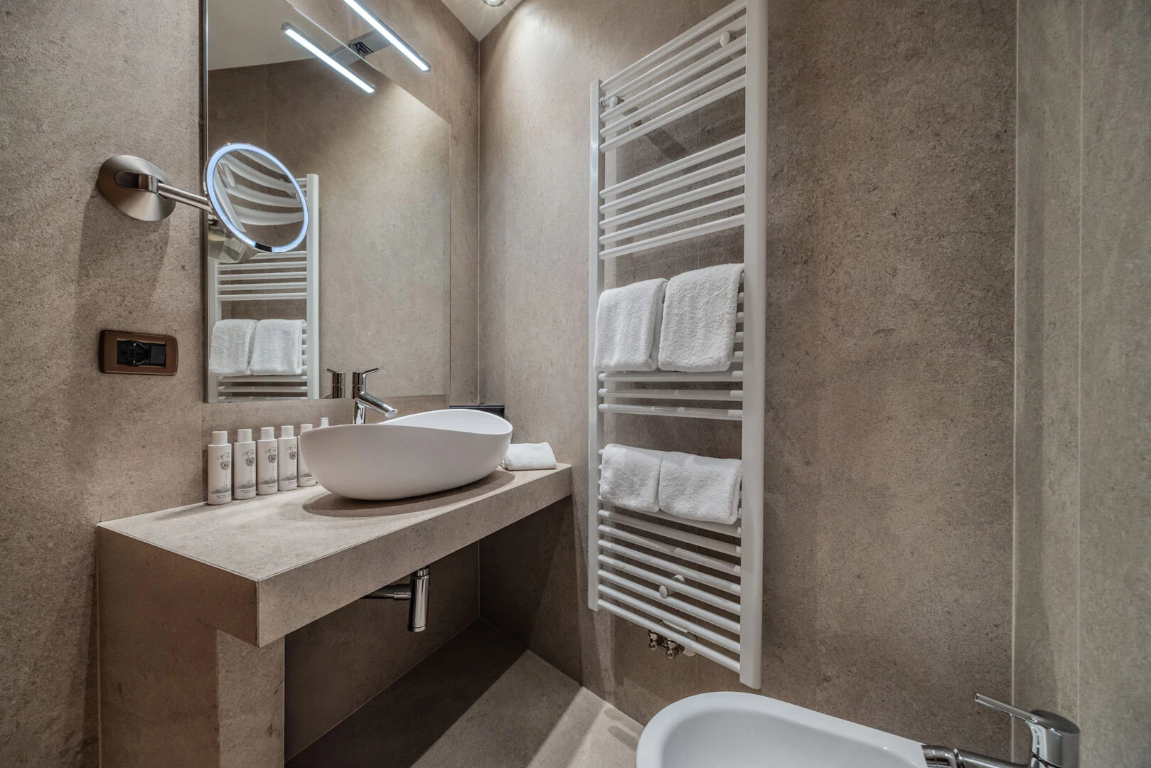 Immagine senza descrizione